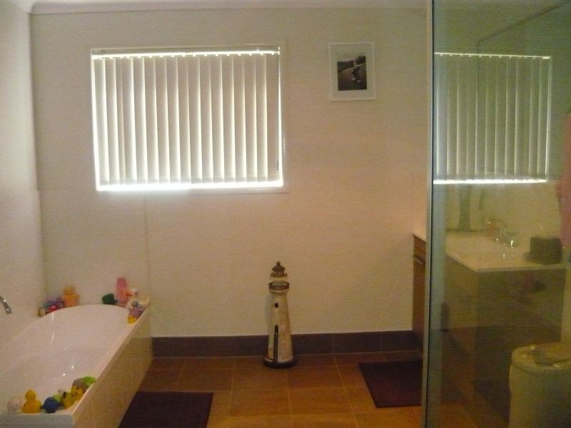 Kensington Grove QLD 4341