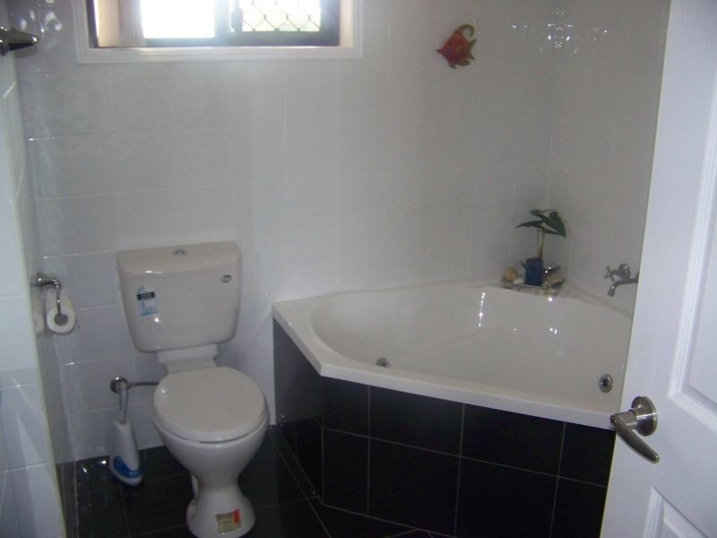 Adare QLD 4343