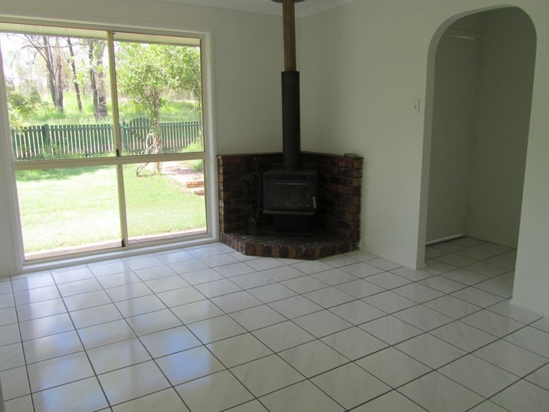 23 Naomi Road, Lockyer Waters QLD 4311