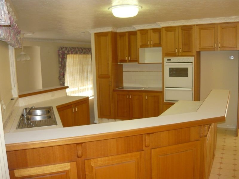 1 Warren Drive, Gatton QLD 4343