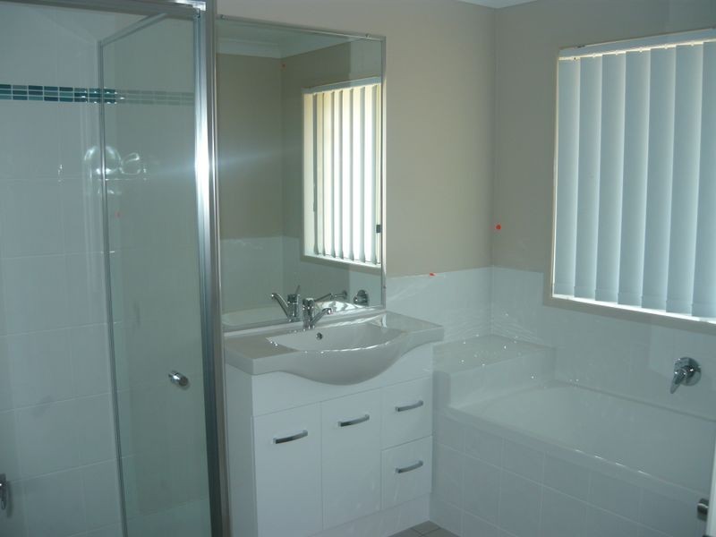 Adare QLD 4343