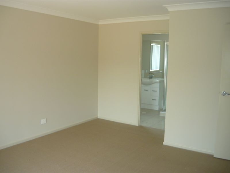 Adare QLD 4343