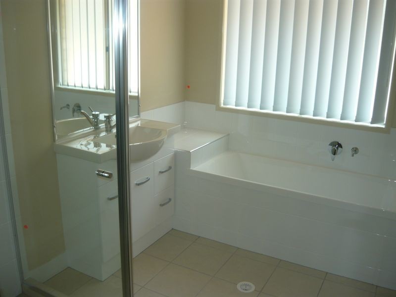 Adare QLD 4343