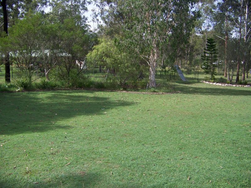 246 Gatton Esk Road, Lake Clarendon QLD 4343