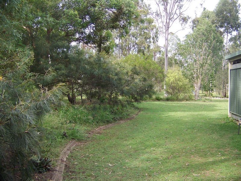 246 Gatton Esk Road, Lake Clarendon QLD 4343