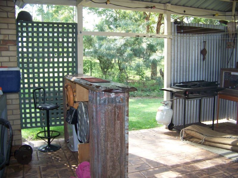 246 Gatton Esk Road, Lake Clarendon QLD 4343
