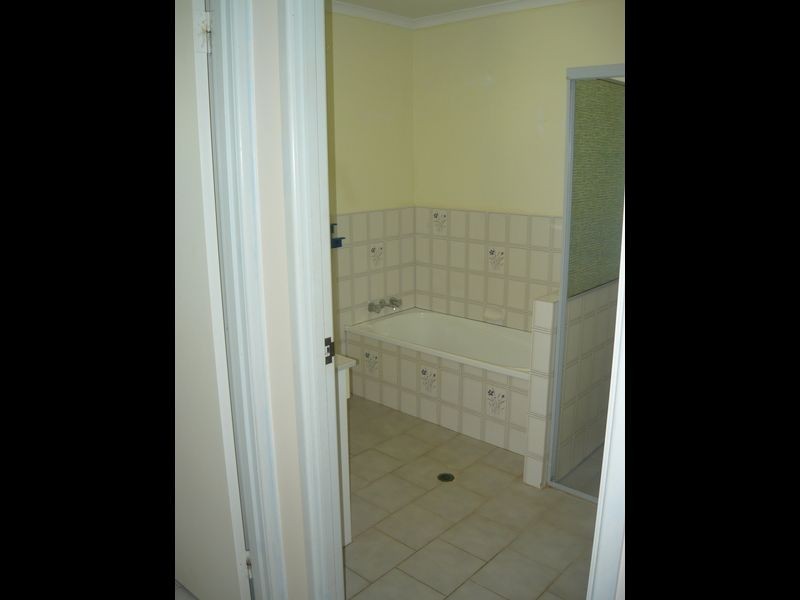 8 Langtons Lane, Esk QLD 4312