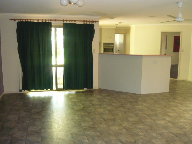 8 Langtons Lane, Esk QLD 4312