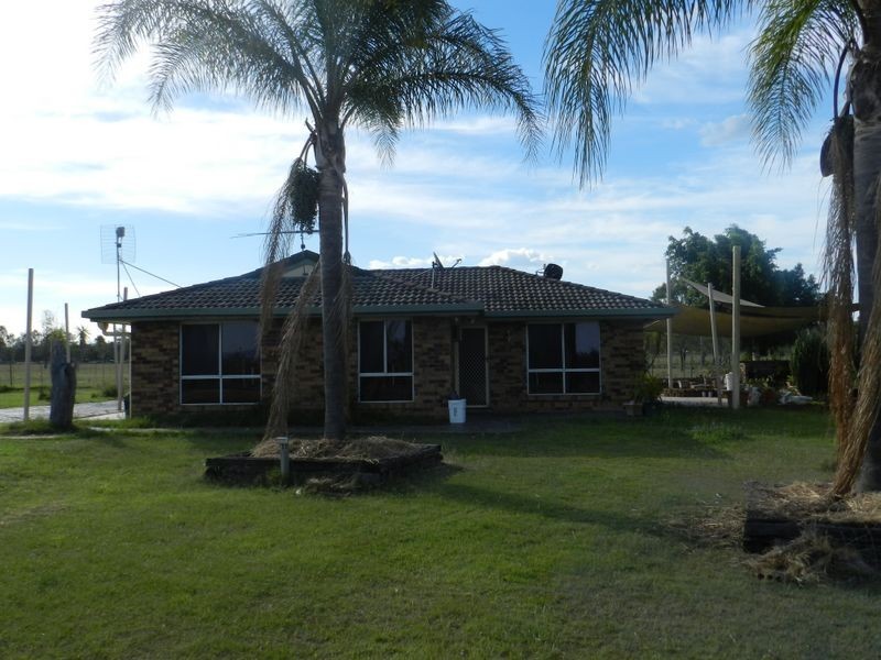 17 Topaz Crescent, Lockyer Waters QLD 4311