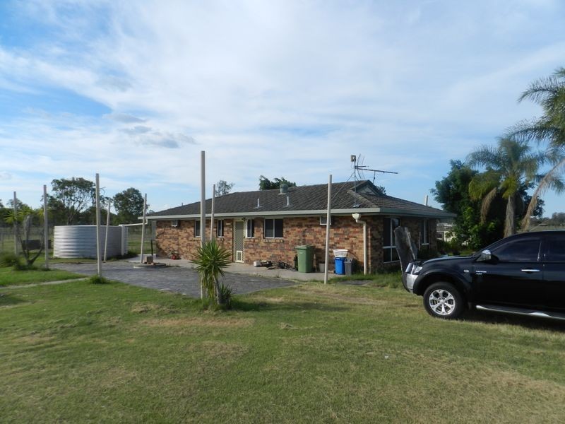 17 Topaz Crescent, Lockyer Waters QLD 4311