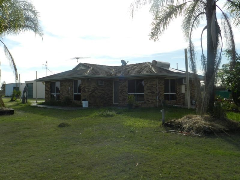 17 Topaz Crescent, Lockyer Waters QLD 4311