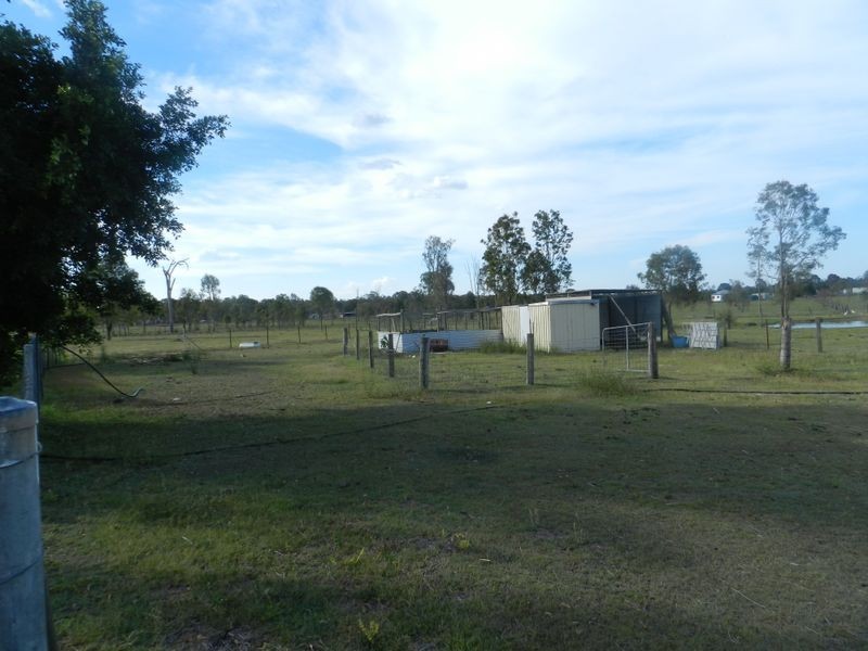 17 Topaz Crescent, Lockyer Waters QLD 4311