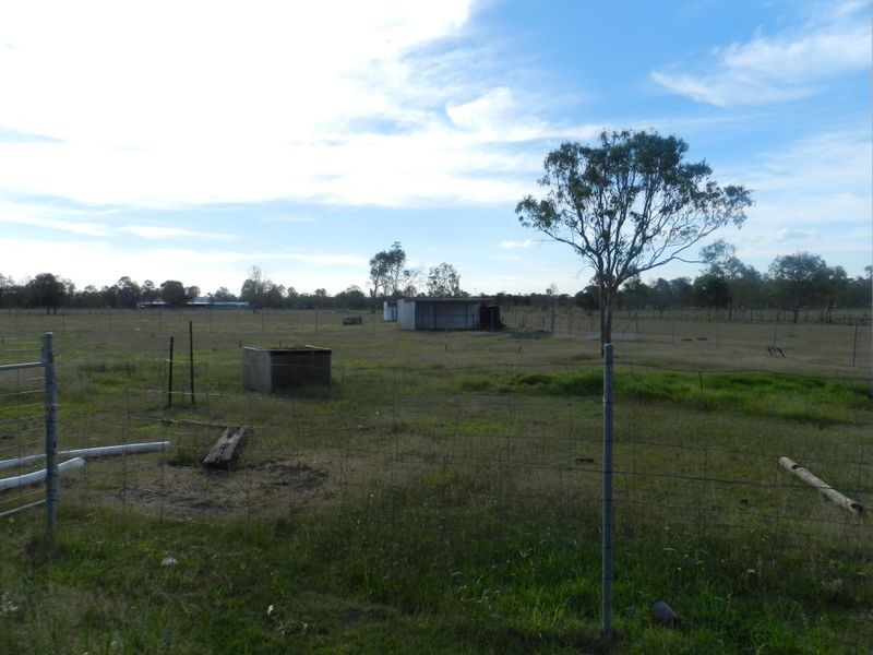 17 Topaz Crescent, Lockyer Waters QLD 4311