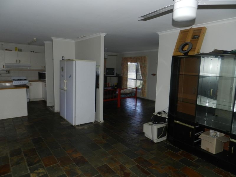 17 Topaz Crescent, Lockyer Waters QLD 4311