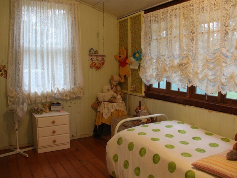 17 Qually Road, Lockyer Waters QLD 4311