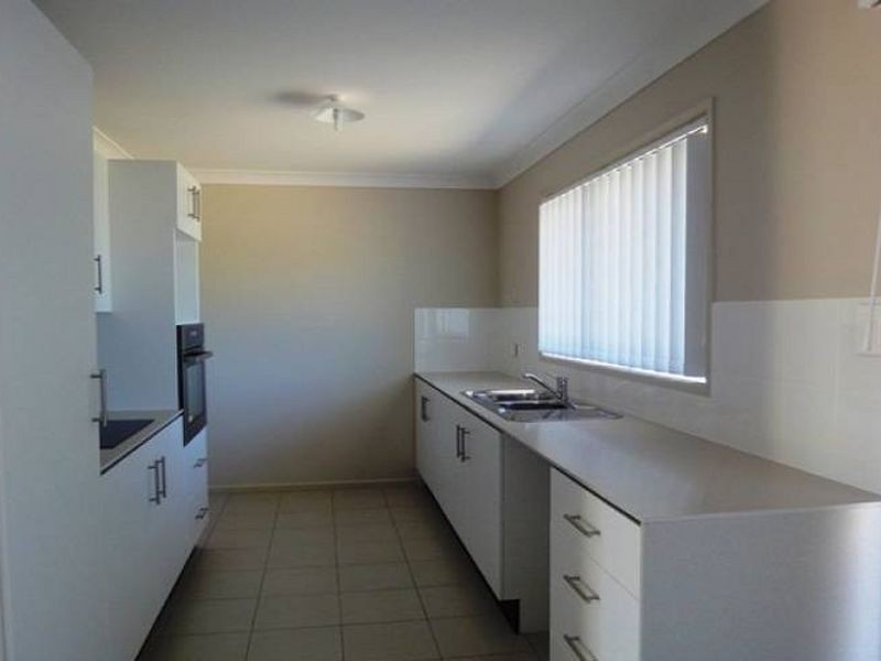 21 Brolga, Adare QLD 4343