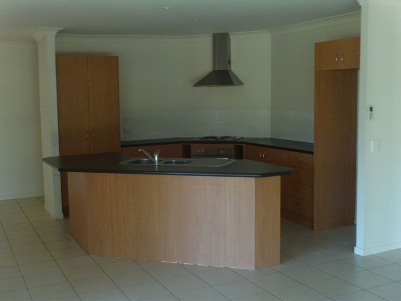 25 Bentley Drive, Regency Downs QLD 4341