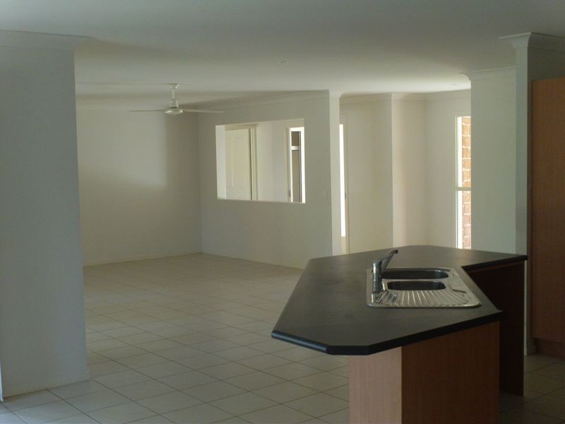 25 Bentley Drive, Regency Downs QLD 4341