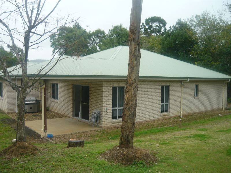 78 Middle Street, Esk QLD 4312