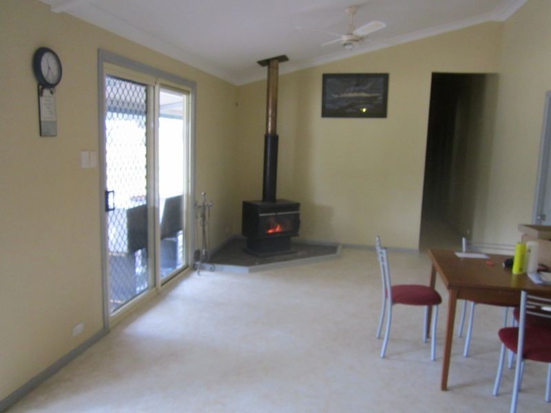 21 Pine Crescent, Esk QLD 4312