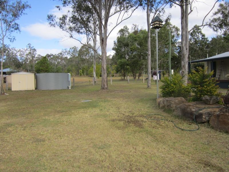 21 Pine Crescent, Esk QLD 4312