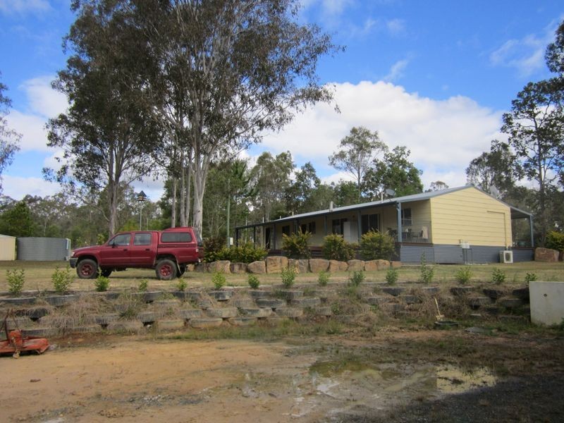 21 Pine Crescent, Esk QLD 4312