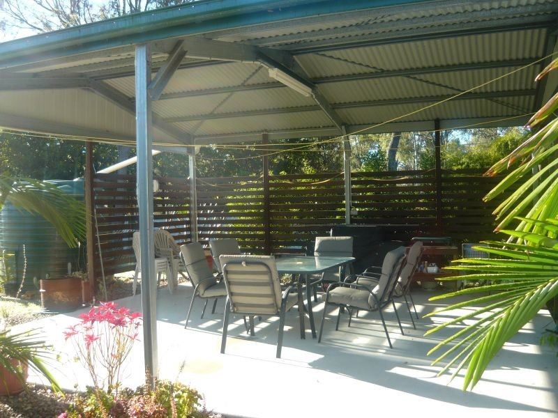 100 Lakes Drive, Laidley Heights QLD 4341