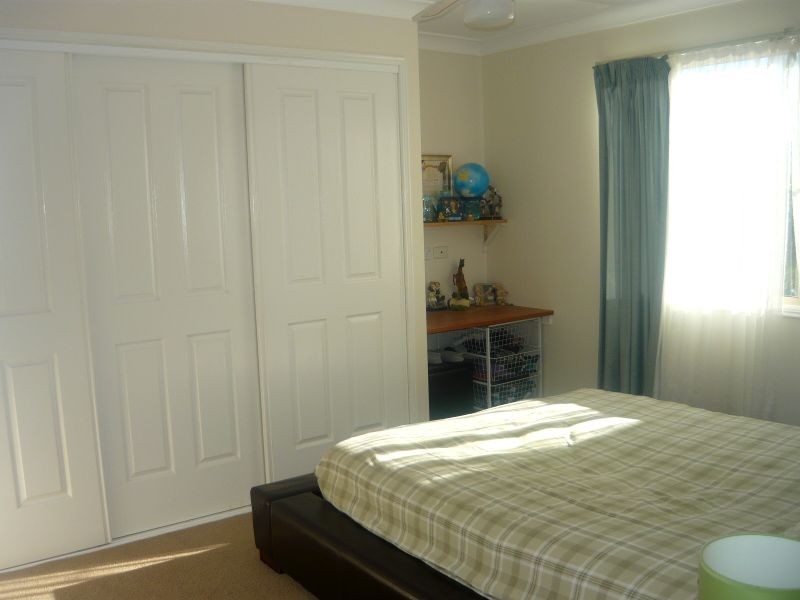 100 Lakes Drive, Laidley Heights QLD 4341