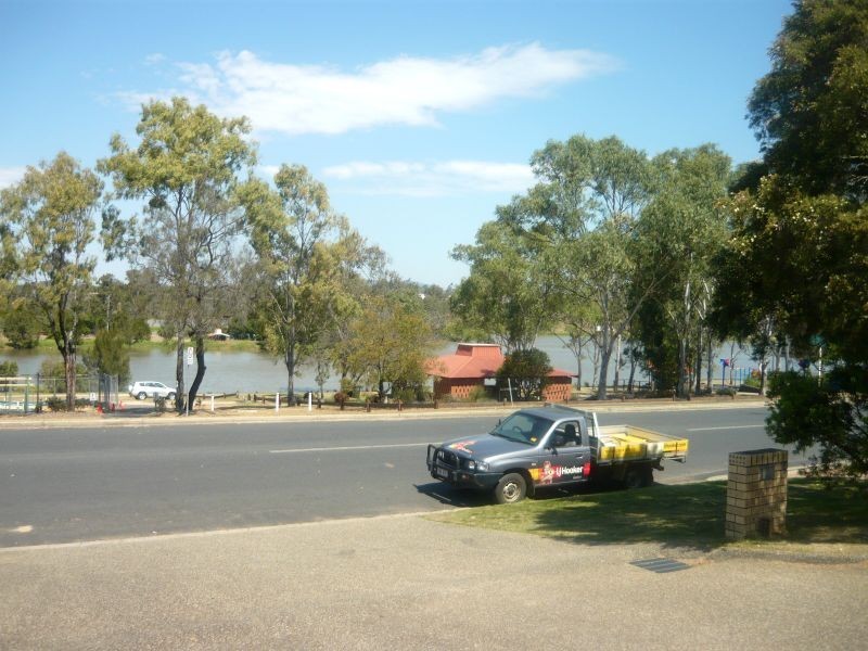 Unit 1 25 Lake Apex Drive, Gatton QLD 4343