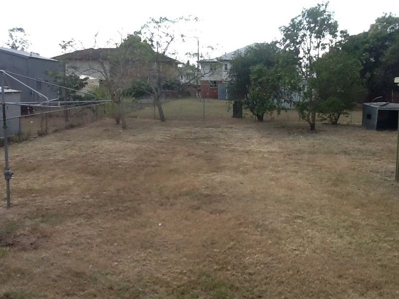 18 Patrick Street, Lowood QLD 4311