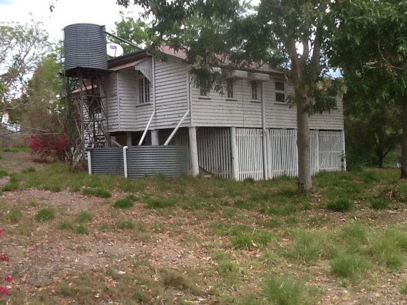 JUNCTION VIEW SCHOOL  7 East Haldon Rd, Gatton QLD 4343