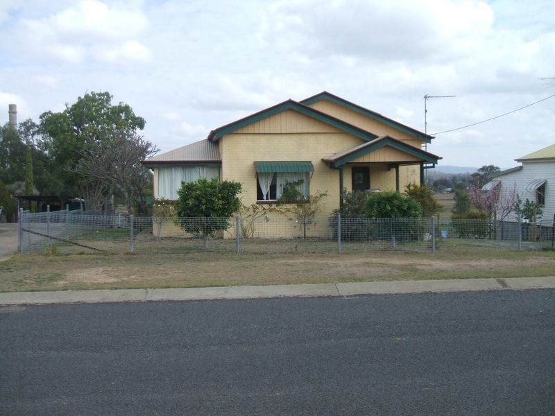 6 Christopher Street, Grantham QLD 4347