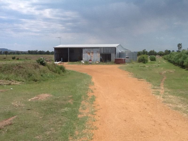 2 Mahons Road, Coominya QLD 4311