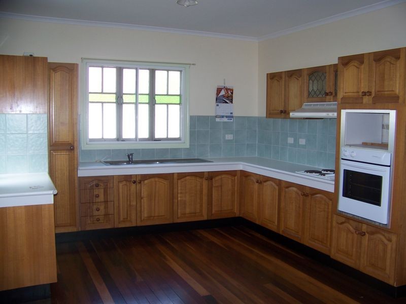 16 Allan Street, Gatton QLD 4343