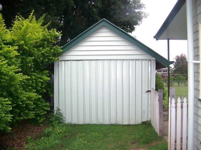 16 Allan Street, Gatton QLD 4343