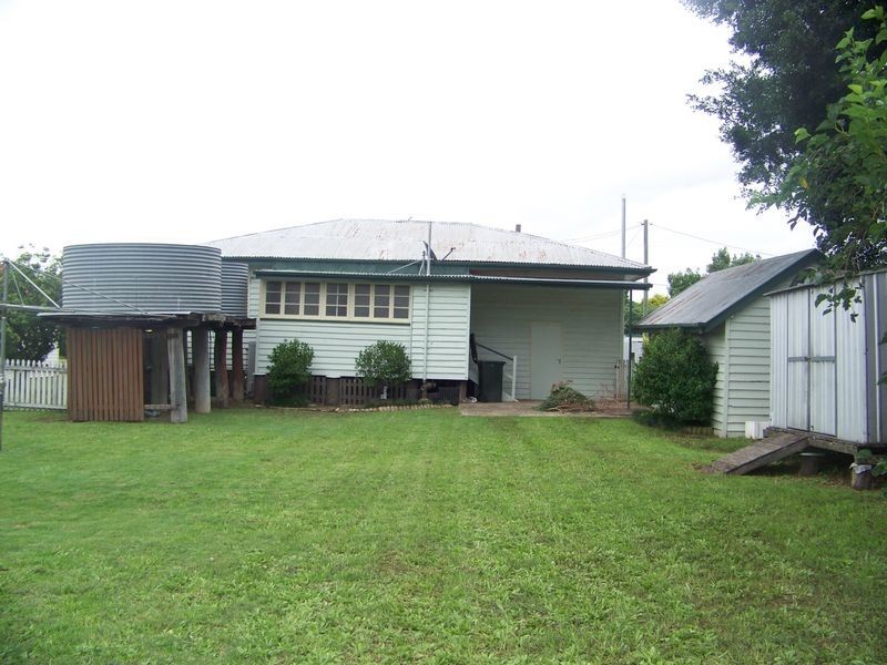 16 Allan Street, Gatton QLD 4343