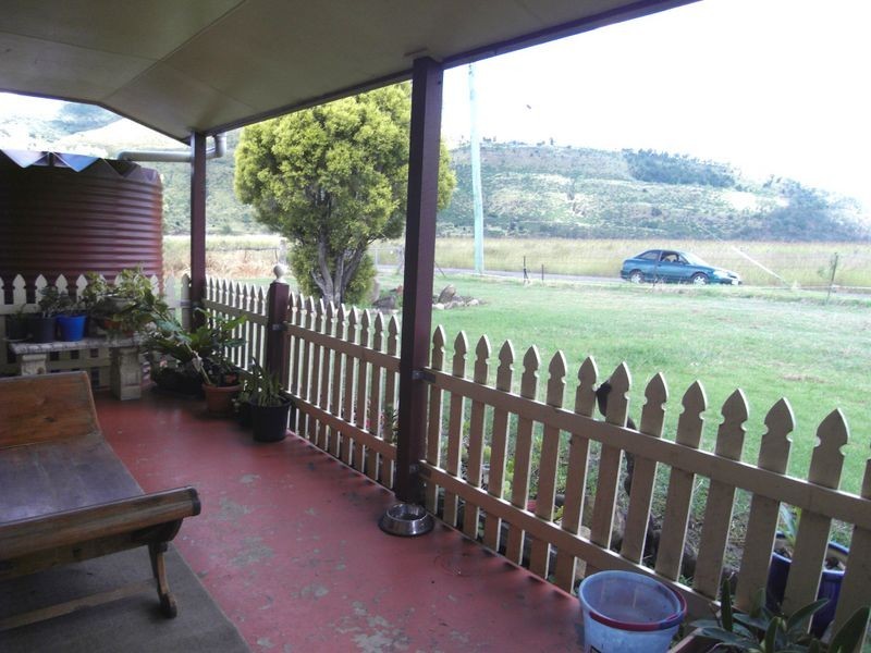 42 West Haldon Road, Woodbine QLD 4343