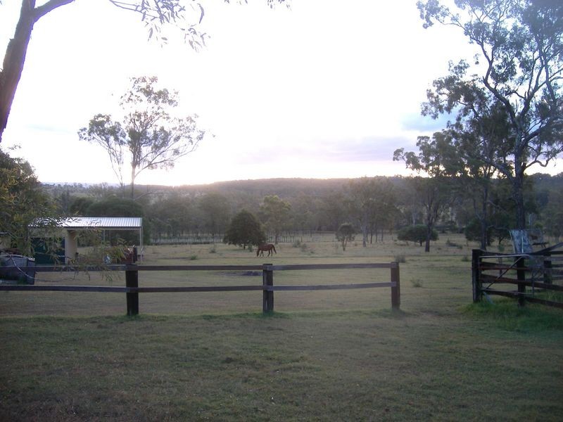 40 Karina Street, Placid Hills QLD 4343