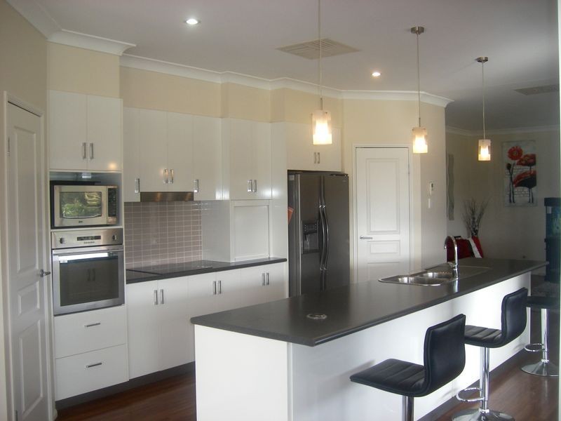 15 Belmore Drive, Withcott QLD 4352