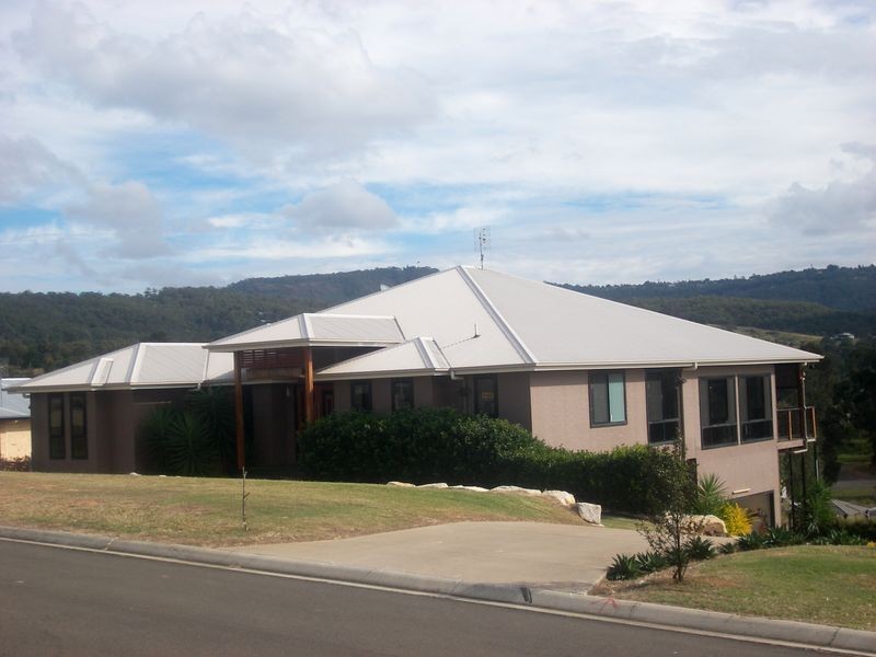 15 Belmore Drive, Withcott QLD 4352