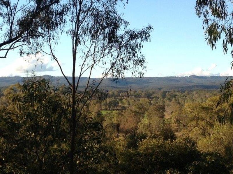 25 Squires Road, Lockyer QLD 4344