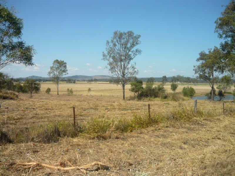 2 Fielding Road, College View QLD 4343