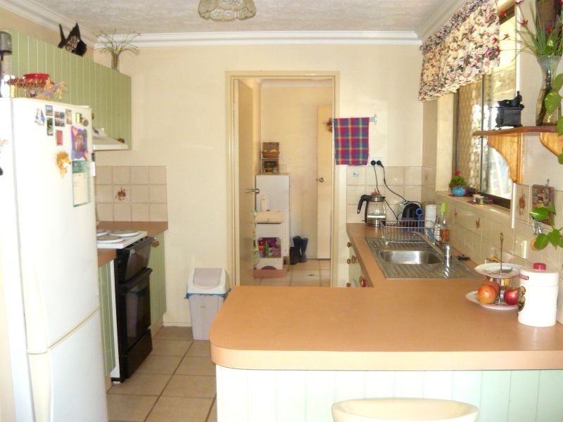 13 Christopher, Grantham QLD 4347