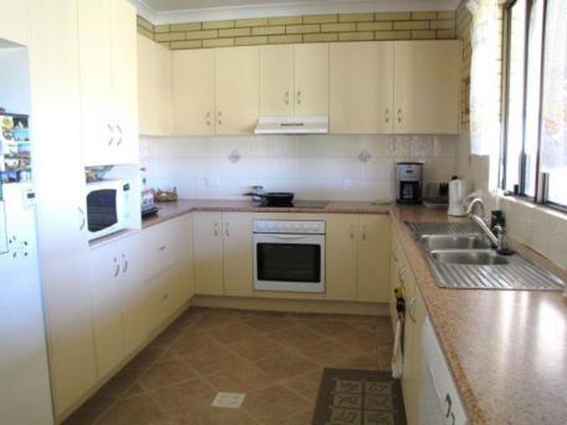 122 Glen Esk Road, Esk QLD 4312