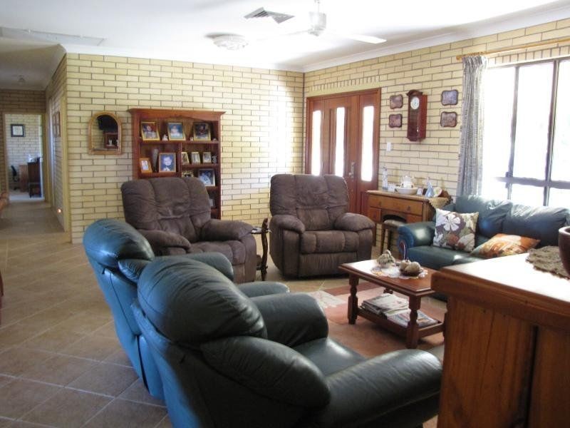 122 Glen Esk Road, Esk QLD 4312