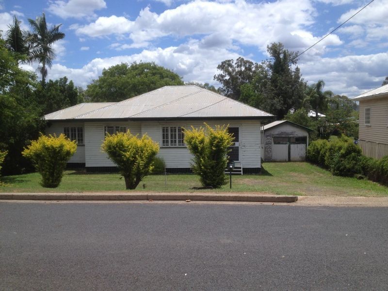 19 Wiggins Street, Gatton QLD 4343