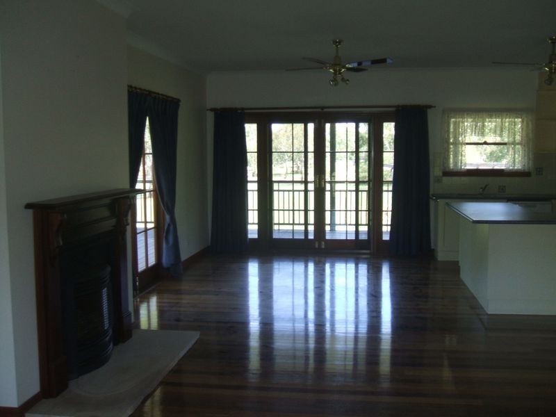 95 Nangara Road, Lockyer Waters QLD 4311