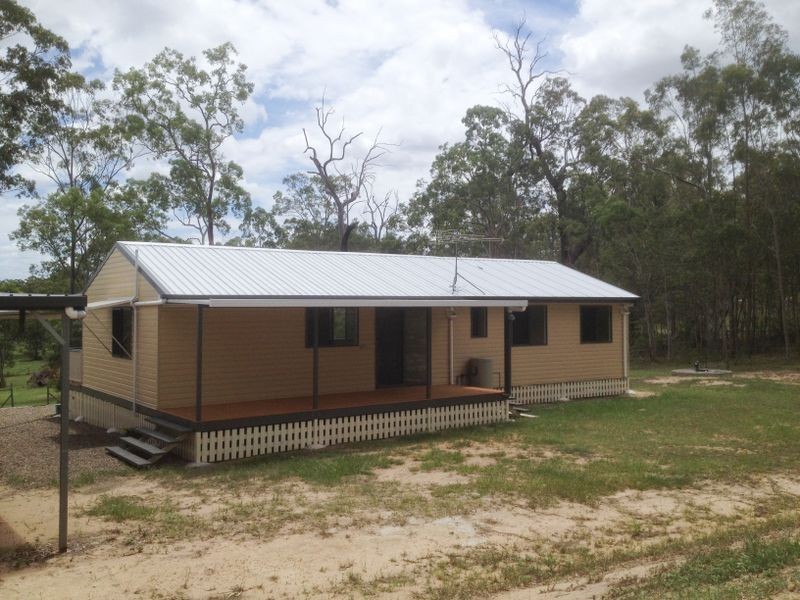 6 Balmoral Court, Mount Hallen QLD 4312