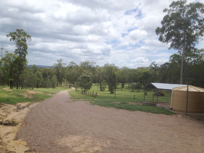 6 Balmoral Court, Mount Hallen QLD 4312