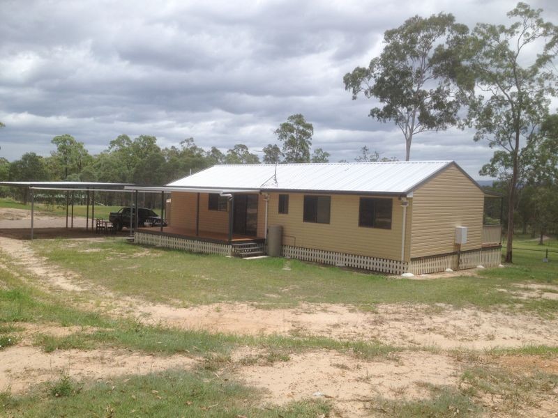 6 Balmoral Court, Mount Hallen QLD 4312